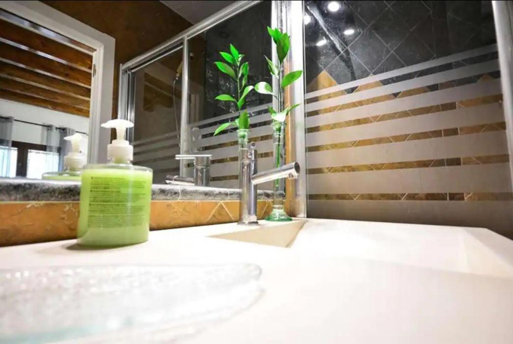 Typical Sevillan 2 Bedroom Unit Luaran gambar